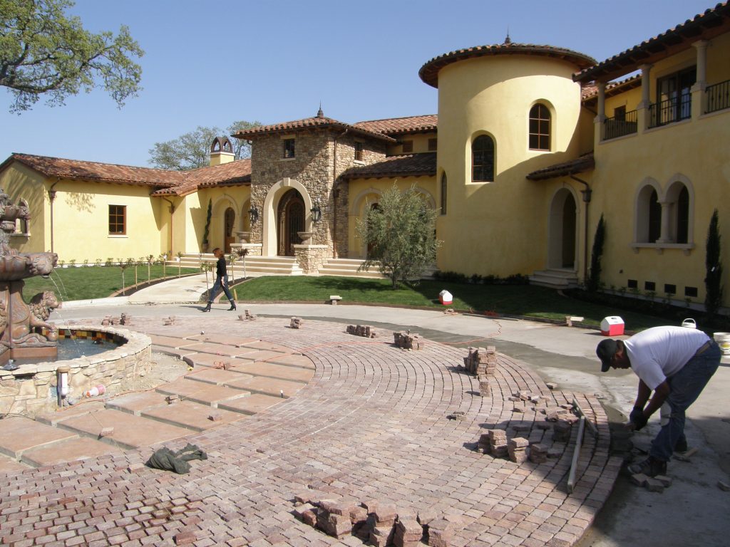 Alamo, CA Installing the Copper Mt Porphyry as we move along with the radius running bond pattern.